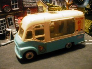 CORGI KARRIER MR SOFTEE ICE CREAM